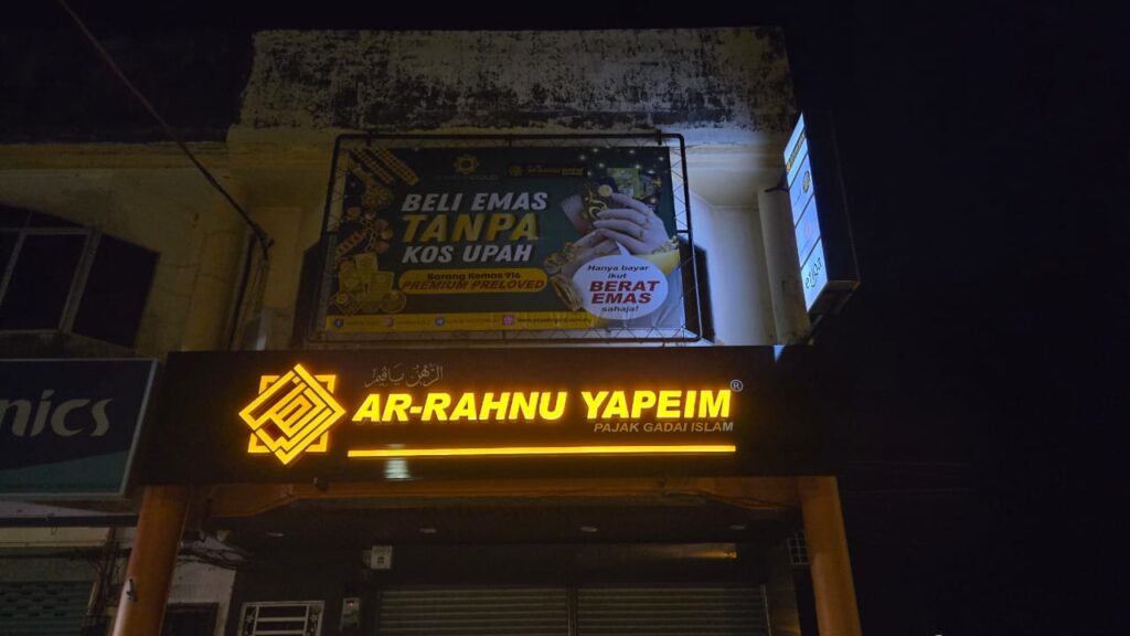 3D LED signboard and box up signage at night by ZD Sign Specialist in Taiping