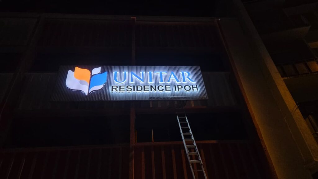 3D LED acrilic full lit with clear side light