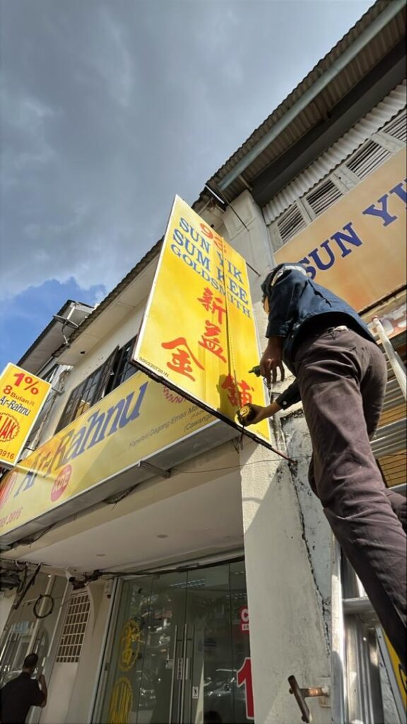 Site mesuring by team installer ZD Sign Specialist